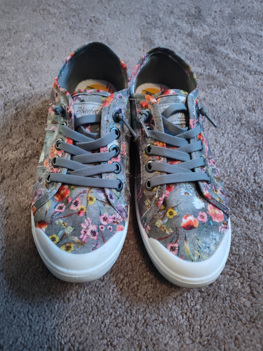 Blowfish Floral Gray Lace-Up Women’s Sneakers